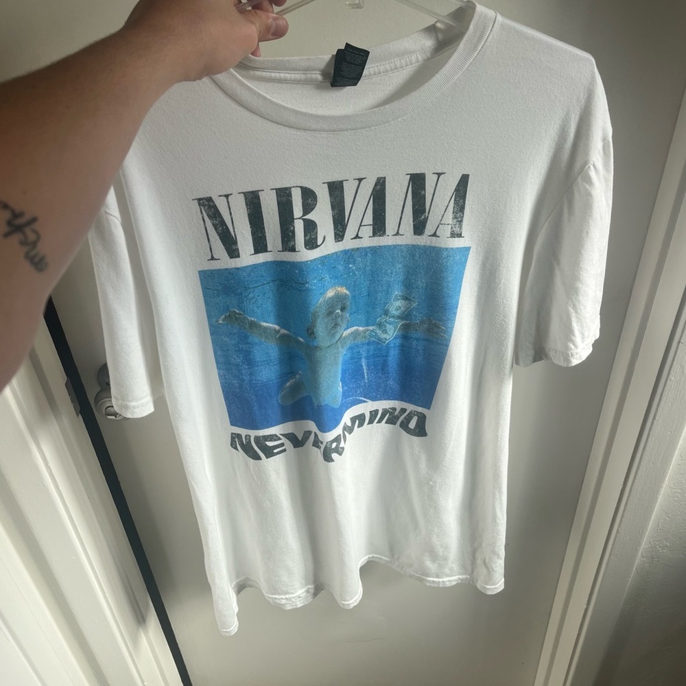 Nirvana tee